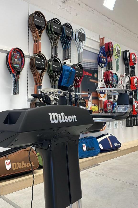 Magasin Charleroi - Machine Raquettes Magasin Charleroi - Machine Raquettes